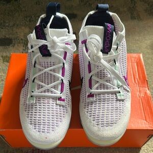 Nike Kids White and Purple Sneakers